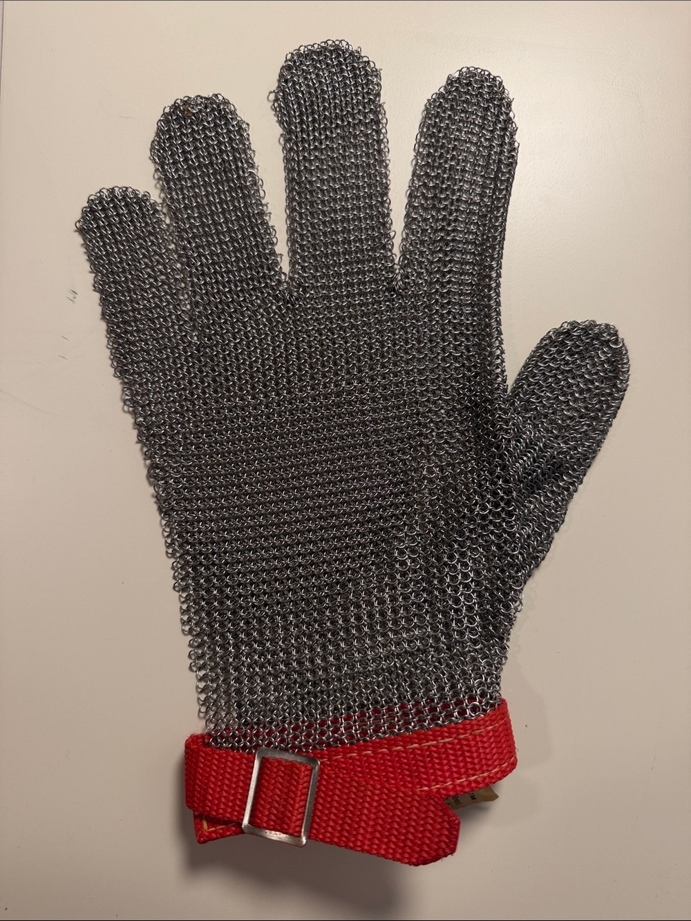 Whiting & Davis Steel Chainmail Glove with Red Cuff - Picture 3 of 4